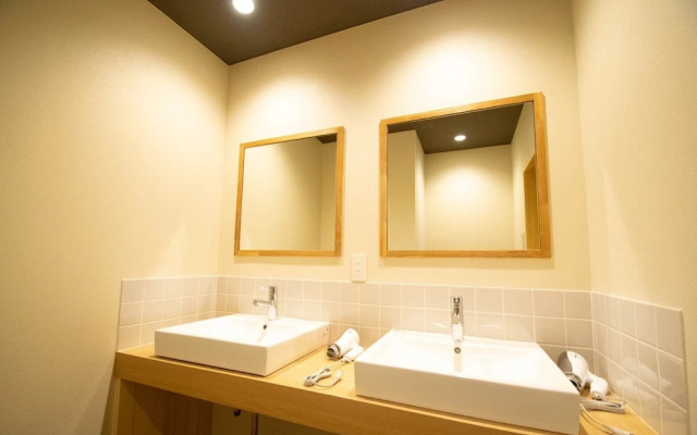 Inn-sect - Hostel