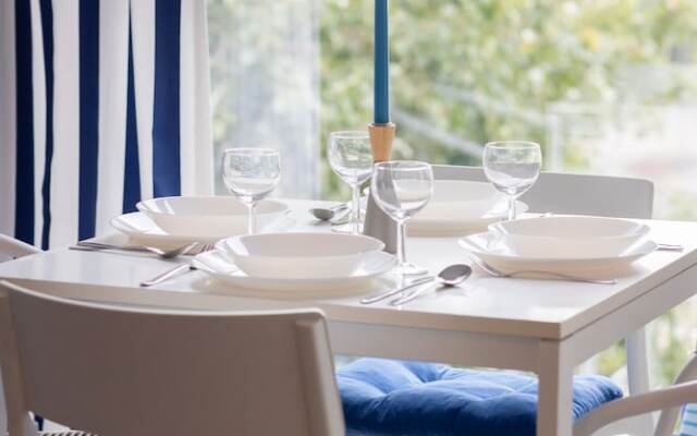 Cozy Apartment Marywilska by Renters