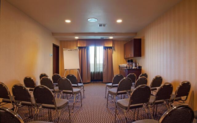 Holiday Inn Express & Suites Frazier Park by IHG