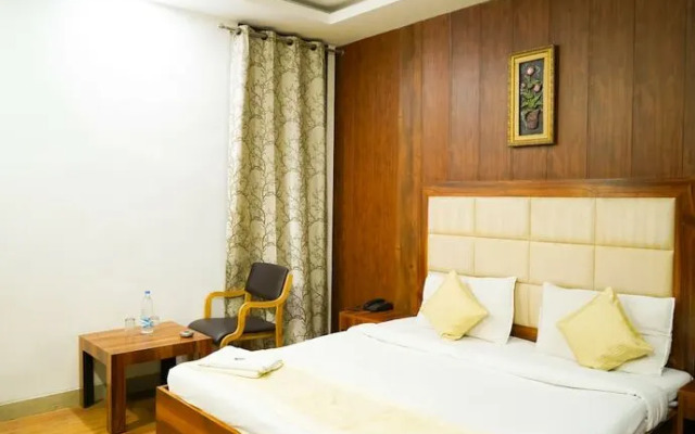 Roomshala 025 Hotel RTS