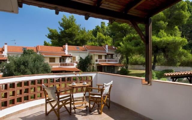 Amaryllis Summer Maisonettes