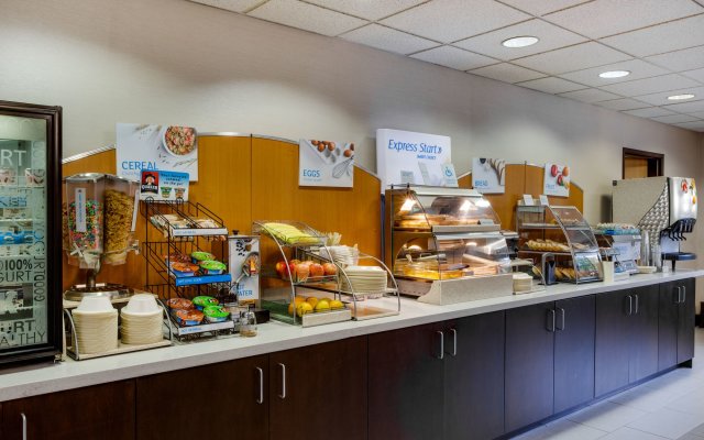 Holiday Inn Express I-95 Capitol Beltway-Largo by IHG