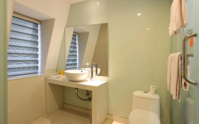 Yunqi Hotel