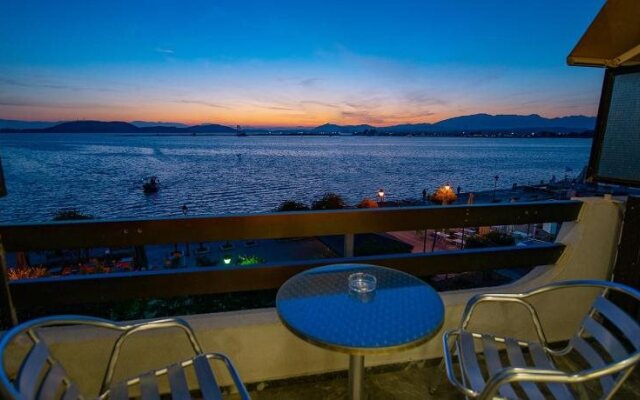 Hotel Avra