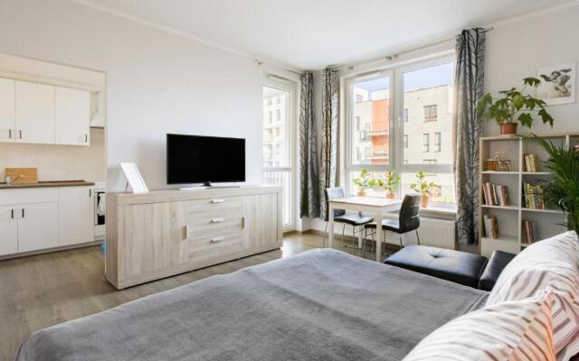 Airport Residence Orange