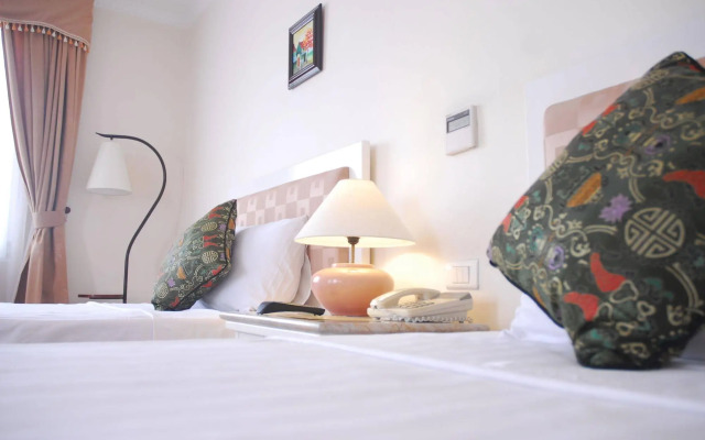 Danly Hotel