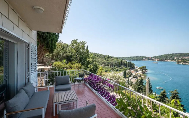 Holiday Home Arte