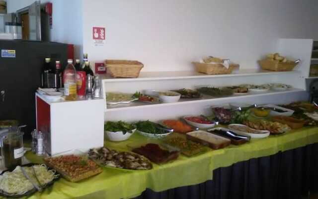 Club Hotel