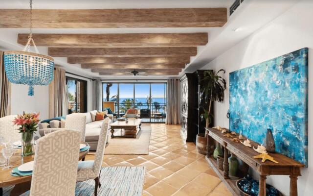 Best Executive-Style Luxury Residence on Property