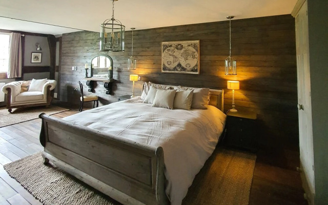 The Threshing Barn at Penrhos Court