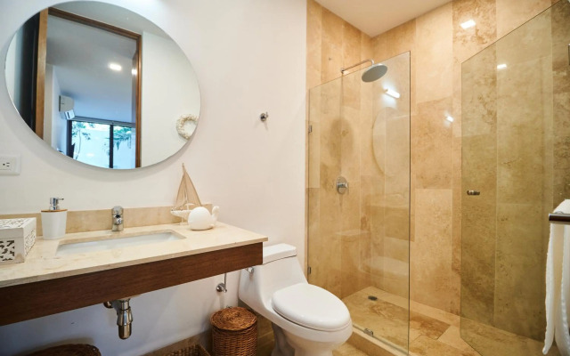 Omara 2-BR Pool · Tropical 2-BR Condo With Private Pool + Amenities!