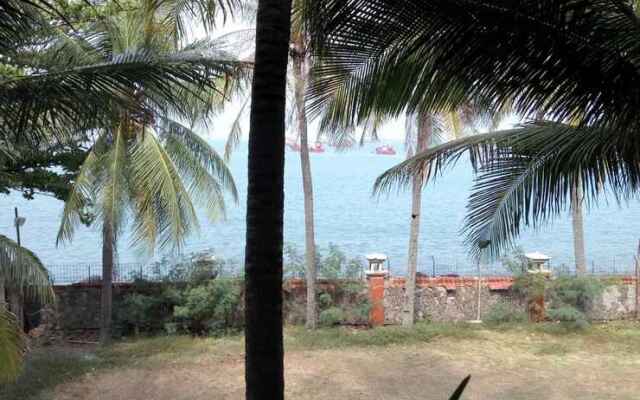 RedDoorz Plus near Pelabuhan Merak