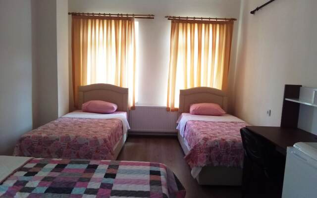 Bahar Hostel