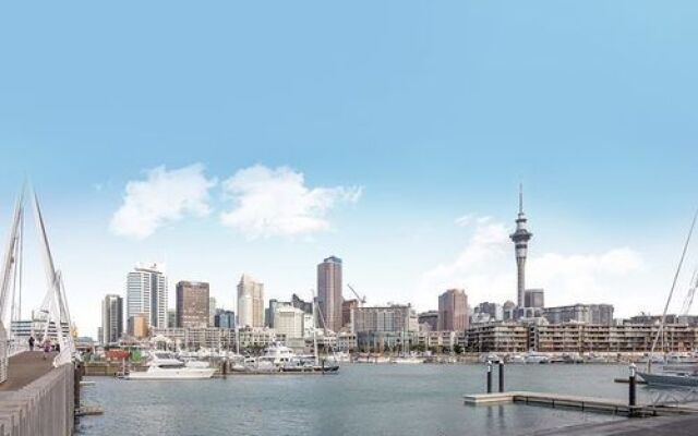 Auckland CBD Quality Apartment B & B