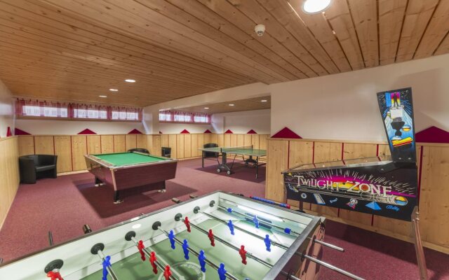 The Alpine Club