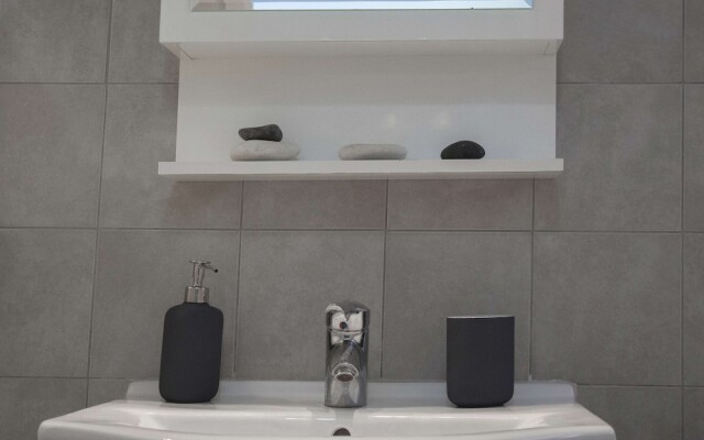 Superb Flat Close to Ancient Agora by GHH