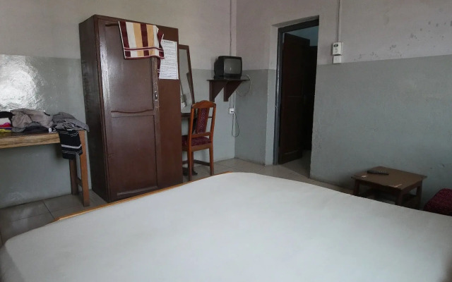 St. Sam Hotel Kamusi