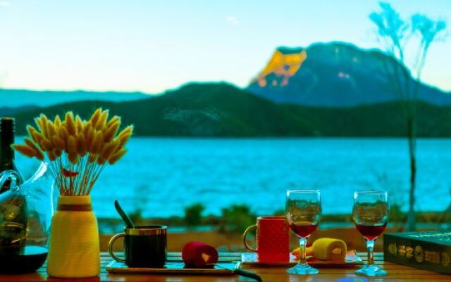 Lugu Lake HeSu Lake View Hotel