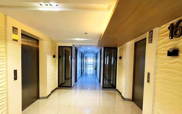 Shore 2 Residences