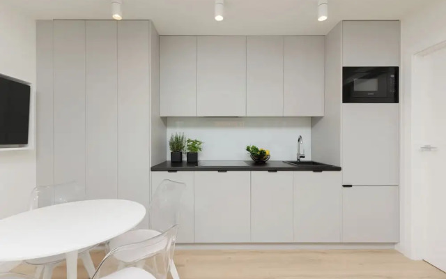 Emilii Plater Apartment by Renters