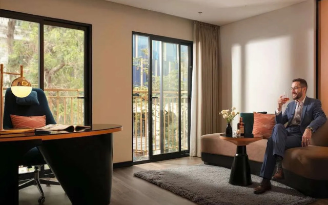 Aurora Oriental Hotel