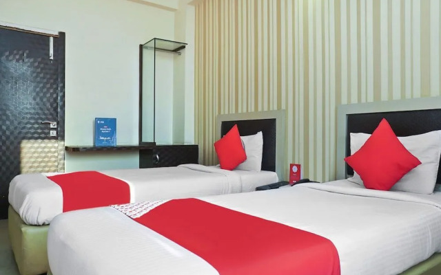 Hotel Shades Of Royal