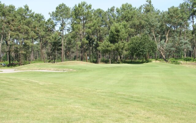 Semi-Detached Holiday Home in Green Surroundings
