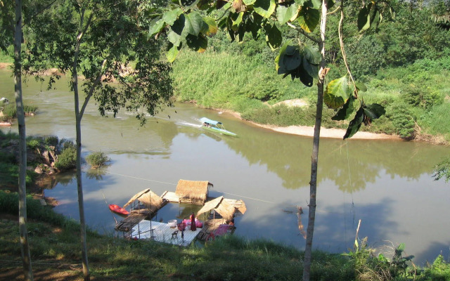 Nan De Panna Riverside Homestay