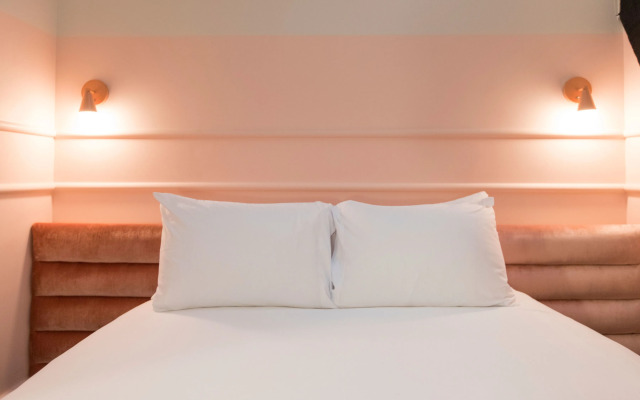 The Russell Nashville