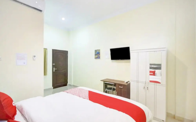 252 Royal Homestay By OYO