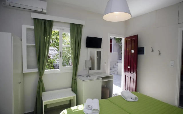 Paradise Rooms 1
