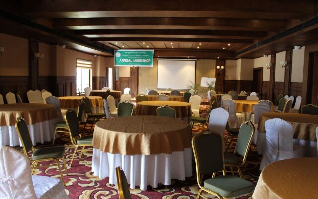 Ariya Hotel