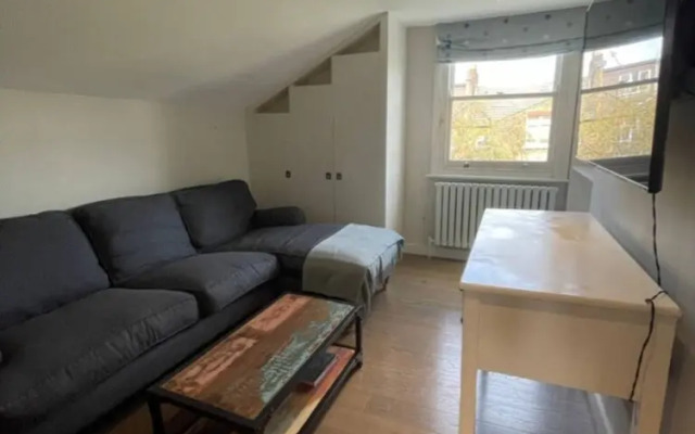 Secluded & Serene 3BD Family Home - Wandsworth!