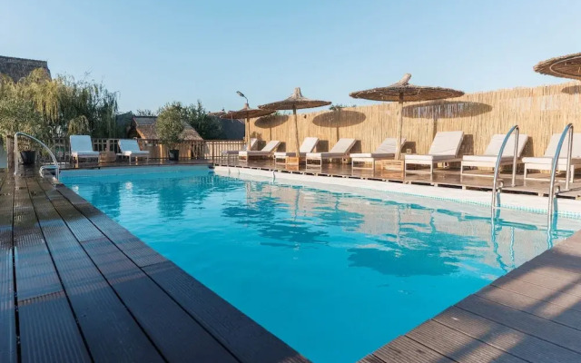 5 Chirpici - Small Traditional Resort