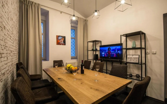 Brooklyn Sauna Apt by Ruterra