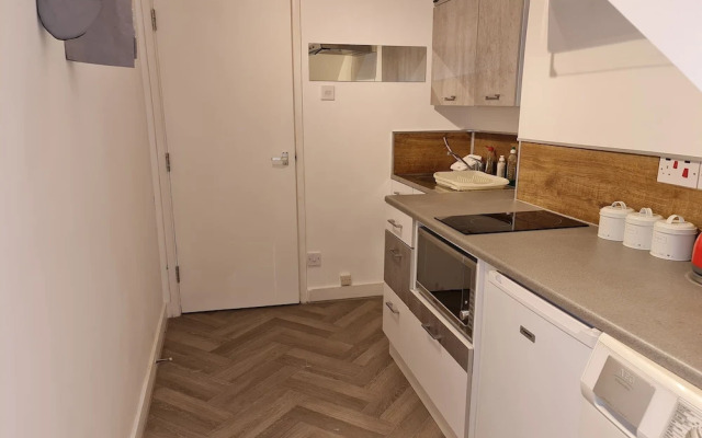 Grace Apartments - Living Spring 1