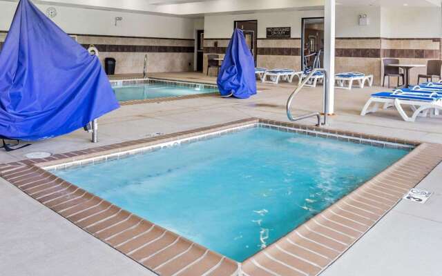 Comfort Suites Airport - University