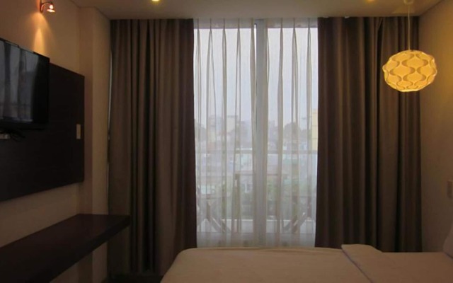 Yellow House Saigon Hotel