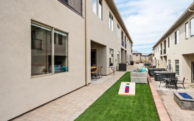 Winner, Winner! 13 Bedroom Home