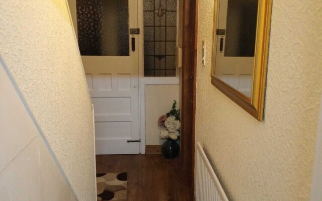 Beautiful 4-bed Apartment in Wolverhampton