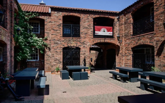 The Exchange Coach House Inn