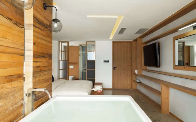 Manjing Banshan Haijing Huayuan Jiudian