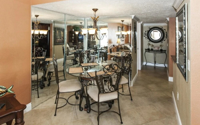 209 Mariner West