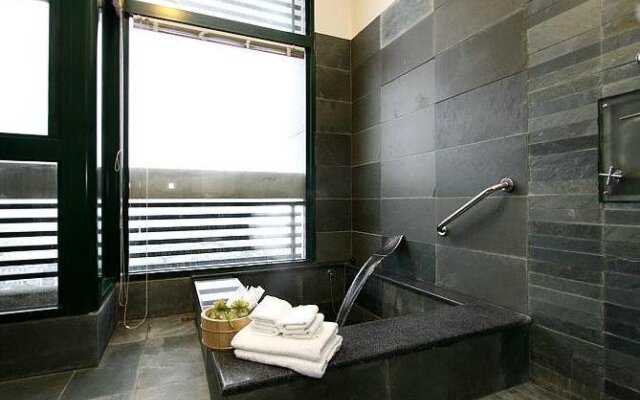 Onsen Residence