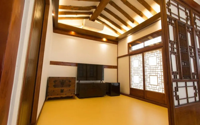 Hanok 1957