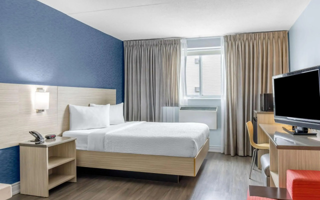 Motel 6 Niagara Falls, ON – Near the Falls