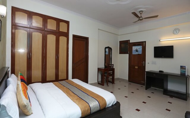 OYO 14306 Advantage Homes