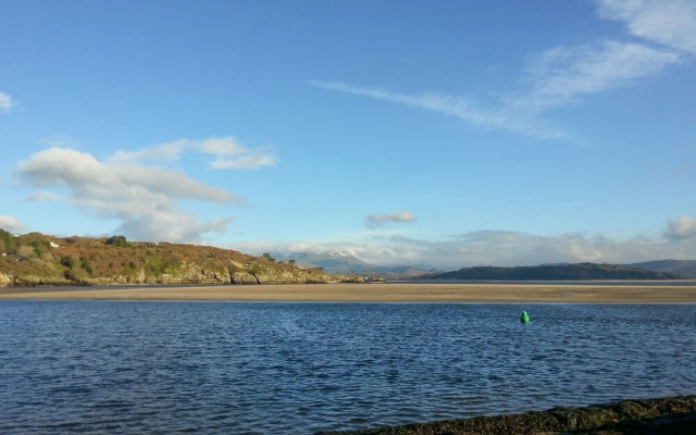 Llannor