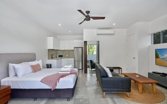 Canopy Views Luxury Holiday House Palm Cove