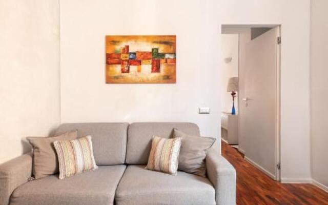 Living RHome - Condotti Apartment